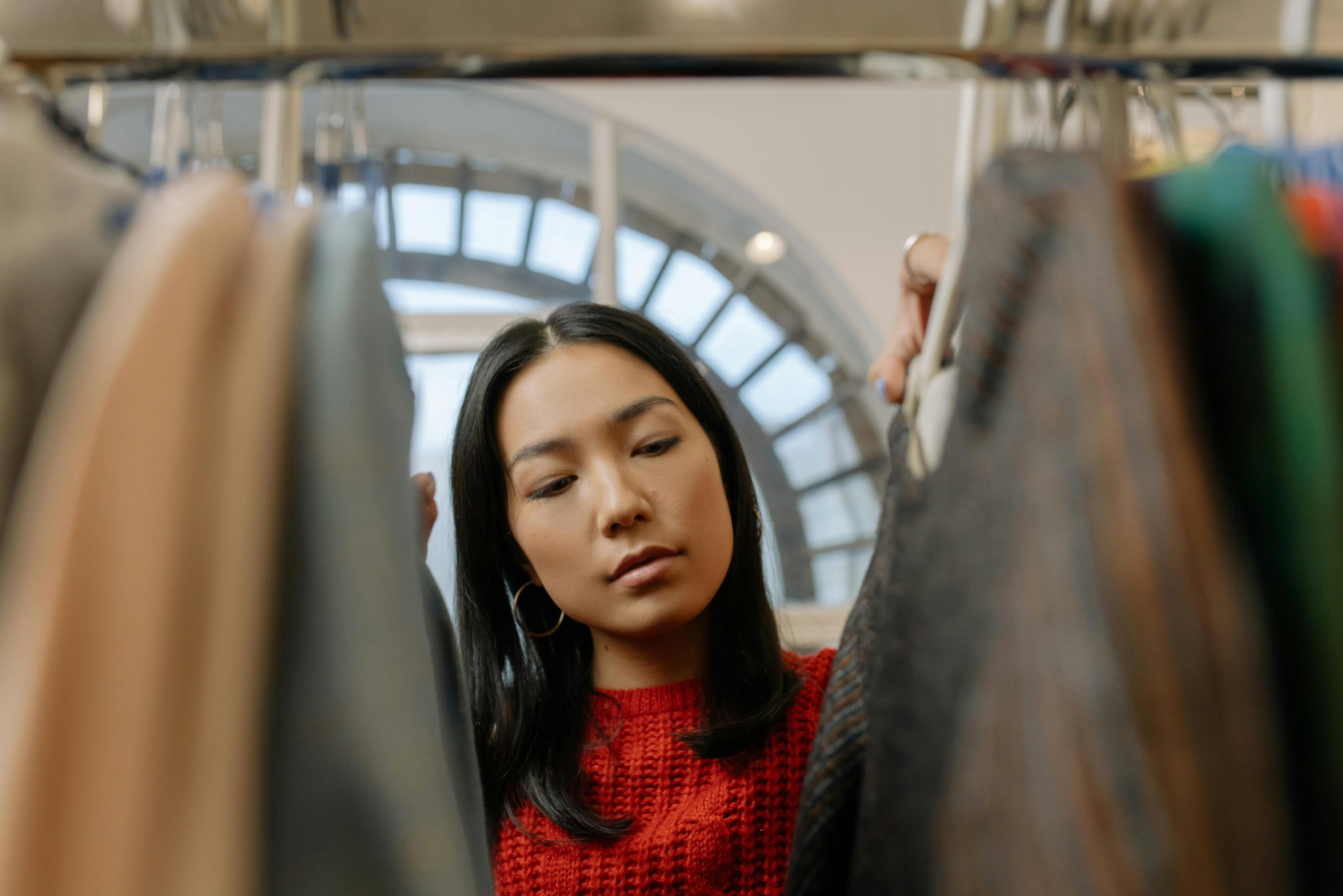 How Shopping Reviews Build Buyer Communities