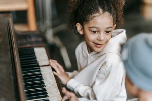 The Science Behind building strong relationships in Creative Hobbies