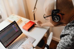 Hands-Free Wearable Cameras For Action Recording