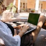 How to find the perfect gift for the tech-savvy person